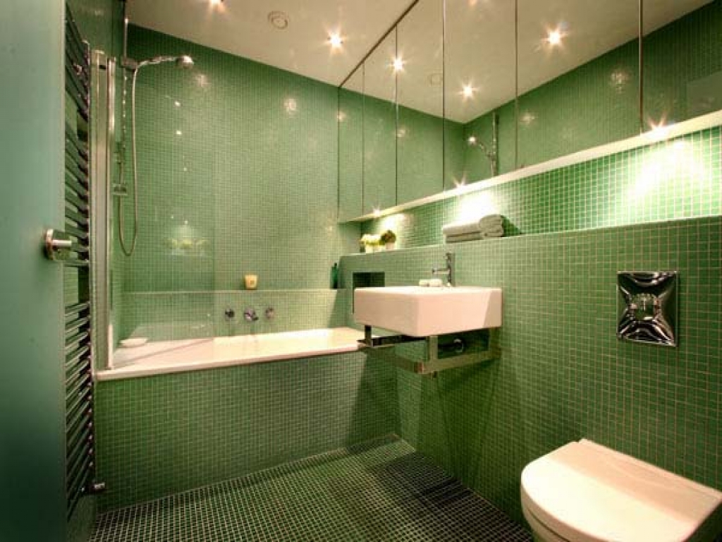 Notable green bathroom