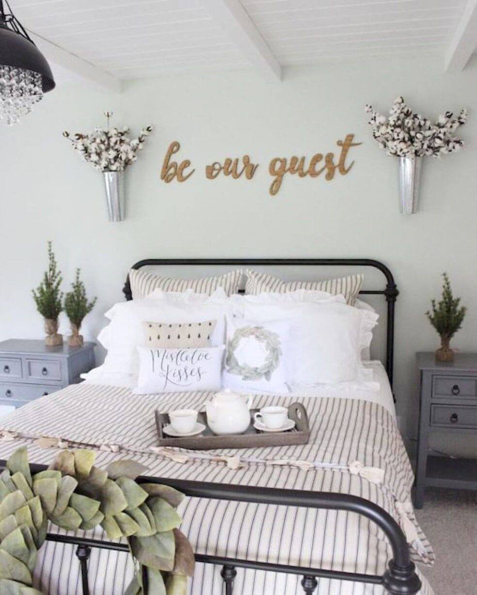 Sweet bedroom in shabby chic
