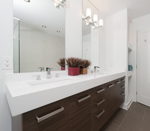 Rock your Reno with these 11 bathroom mirror ideas