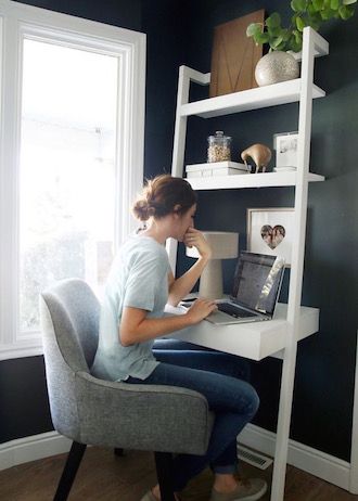 Bedroom Desk 9 Ways To Maximize Space In A Tiny Bedroom - cocou0027s tea CMKYQMV