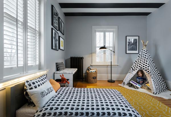 Boys bedroom ideas the black and white patterned bedspread and the black and white teepee give HZUFXXS