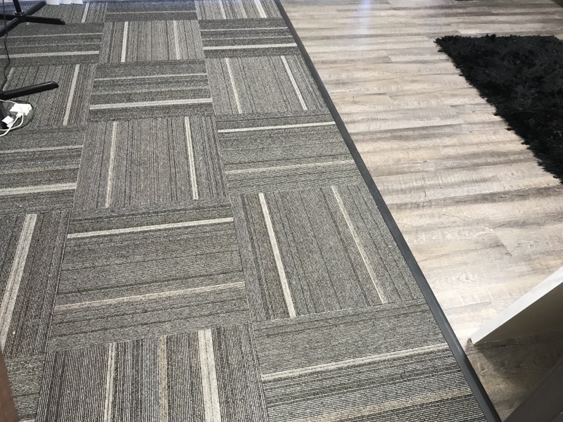 Carpet tiles Laying carpet tiles AXTSZHG