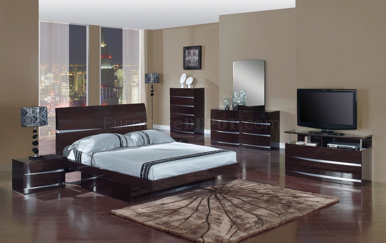 Modern bedroom furniture sets Wenge finish Modern, stylish bedroom with optional suitcases MIWIQYD