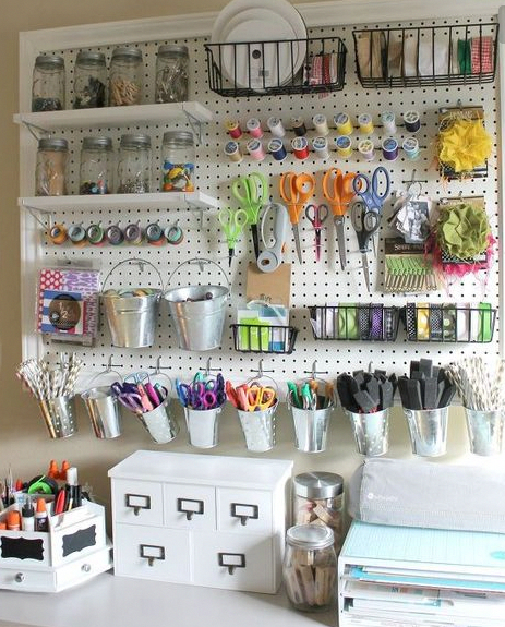 Craft room ideas for small to large rooms |  Design of craft rooms.