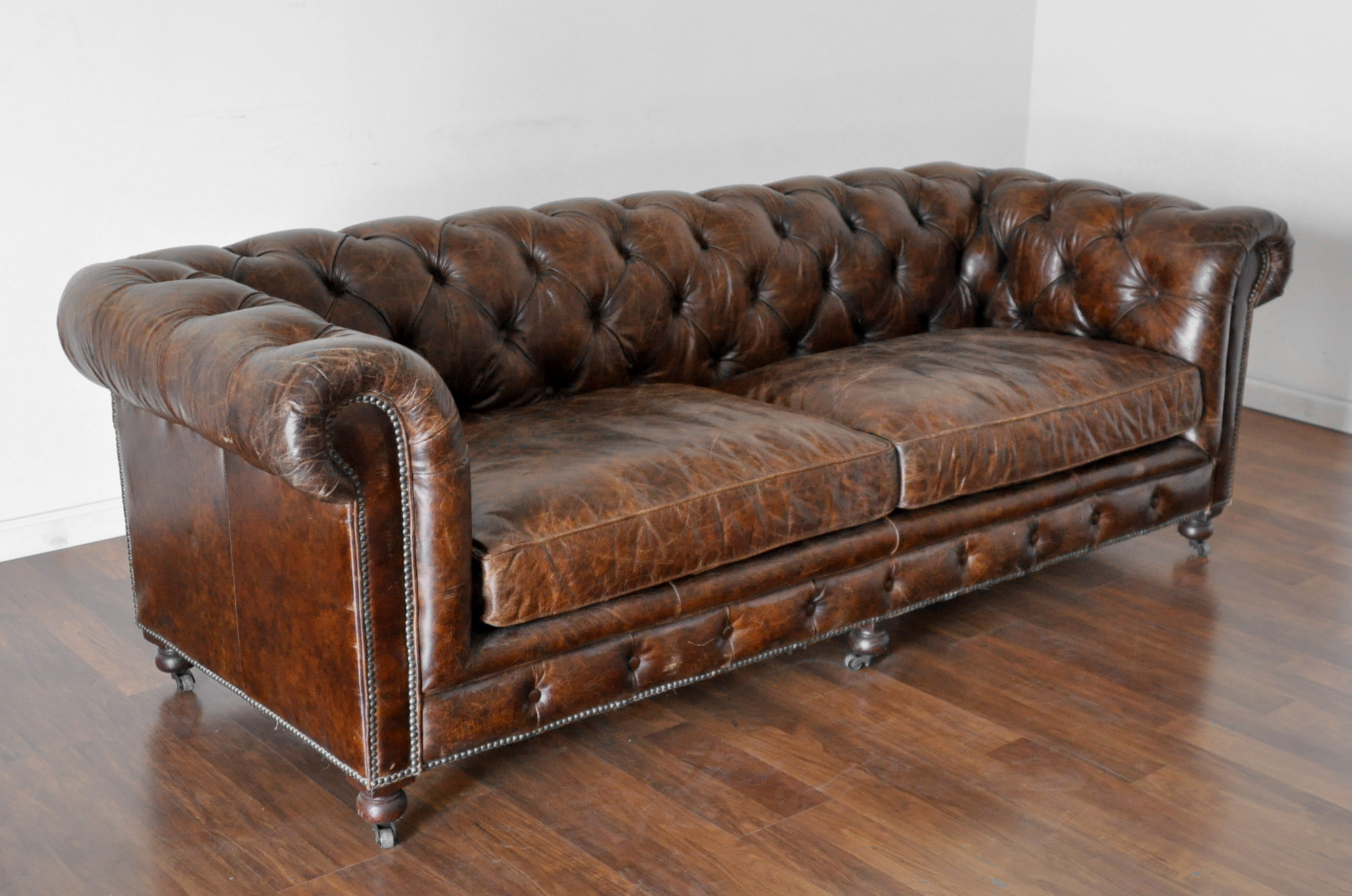 Full-size sofa design: leather sofa in a used-look sectional reclining sofa distressed SEXDGID