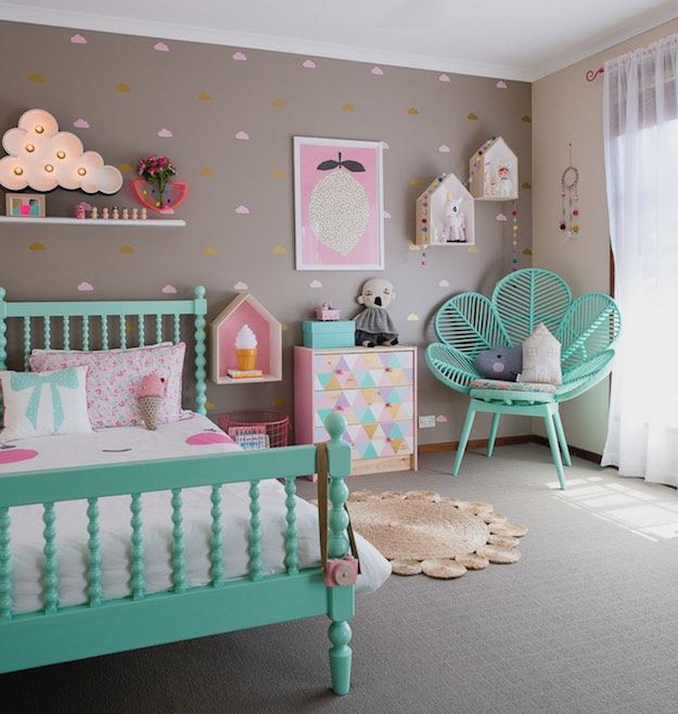 Teal and Pink |  12 great children's rooms |  Tween girls room, pink.