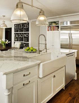 Kitchen island with sink and dishwasher |  Sink and dishwasher at home.