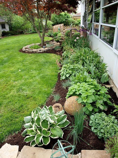 Landscape Ideas Check out this backyard landscaping idea and other great tips on @worthminer AWCAMLZ