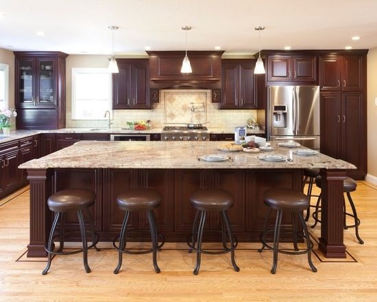 Kitchen islands Traditional home design ideas, pictures, remodeling.