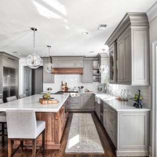 traditional kitchen designs - elegant kitchen photo in new york ZXQBQKU
