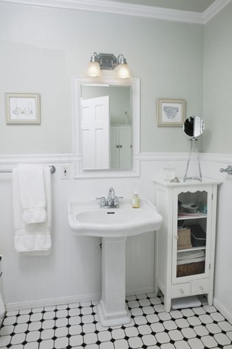 1930s style bathroom |  CDxND.com - Home design in pictures |  Small.