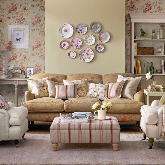 Living room with floral patterned wall #livingroom.