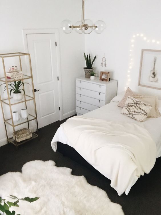 white bedroom http://ift.tt/2c9zwws PXDBMZH