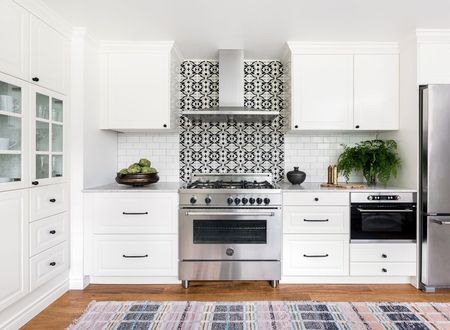 21 ideas for white kitchen cabinets for every taste