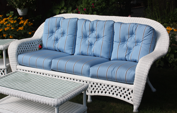 white outdoor wicker sofa: montauk collection XPOFXON