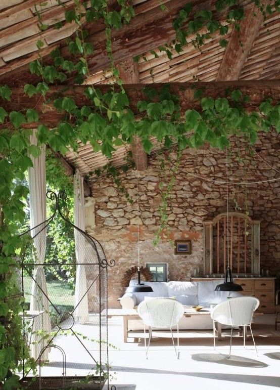 34 Refined Provence-Inspired Patio Decor Ideas |  My French .