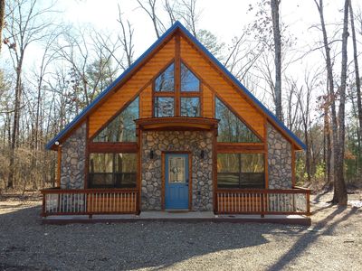 Ole Blue - Modern, rustic cabin, WiFi, hot tub and more.