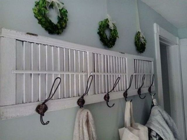 25 Ways to Reuse Old Shutters in Home Decor - DigsDi