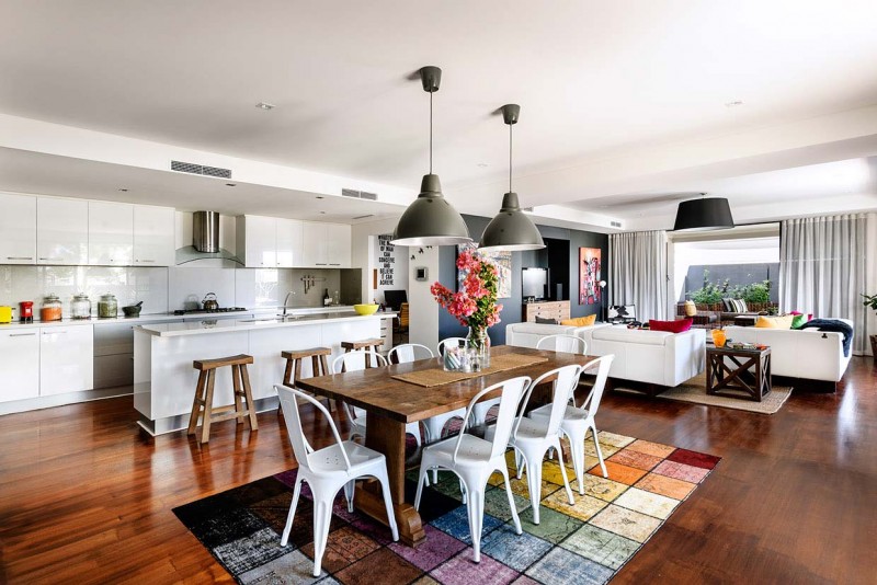 Contemporary Family Home - Colorful & Elegant - Perth Austral
