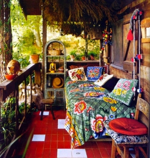 39 Awesome Bohemian Front Porch Decorating Ideas - DigsDi