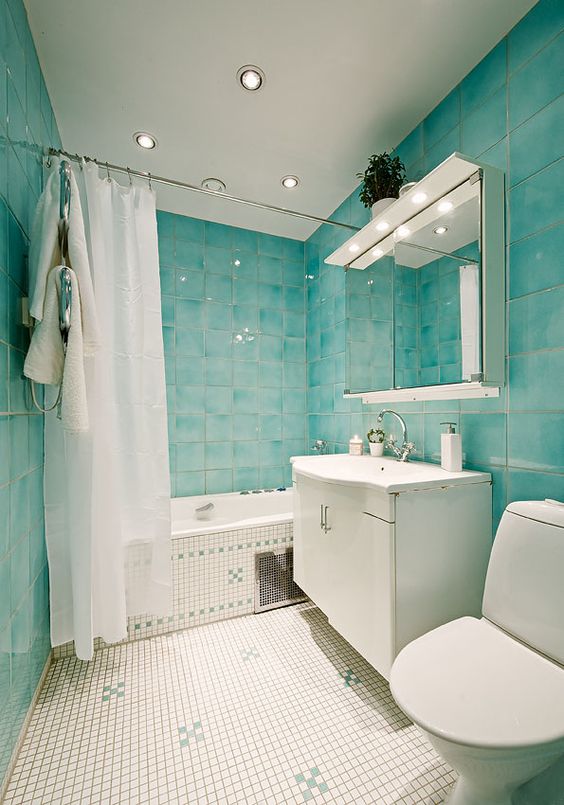 25 Gorgeous Turquoise Bathroom Decor Ideas - DigsDi