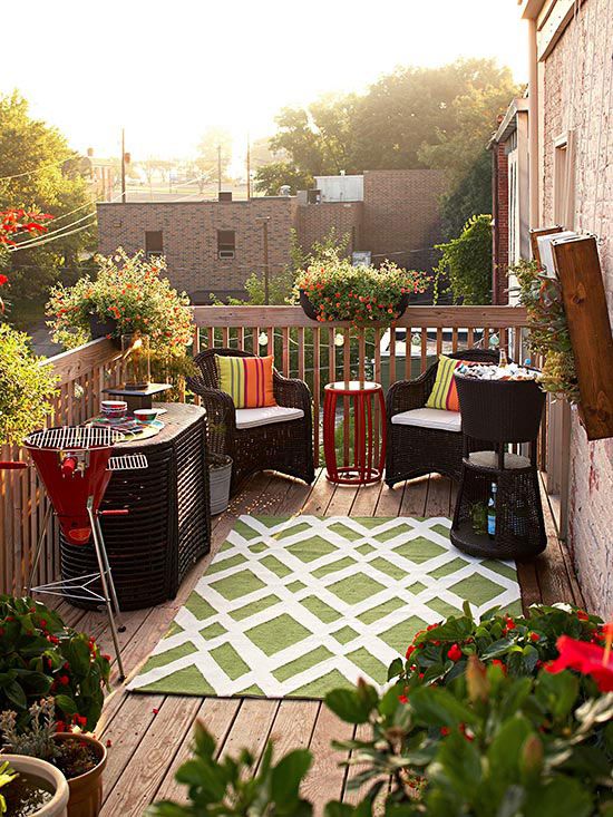 Colorful Backyard Decorating Ideas |  Backyard decor, small porch.