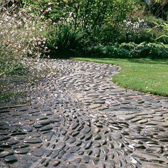 52 Amazing Pebble Garden Paths - DigsDi