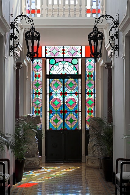 Stained Glass Decor Ideas for Interior and Exterior Home Decor 20th
