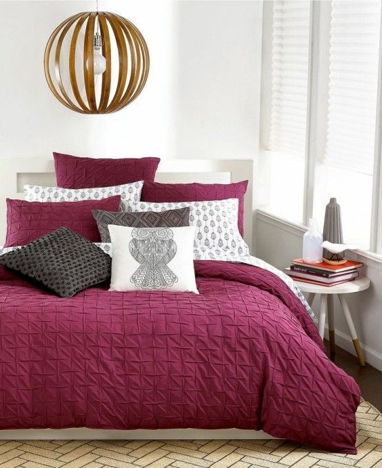 How to Decorate Your Bedroom with Marsala: 20 Ideas |  DigsDigs.