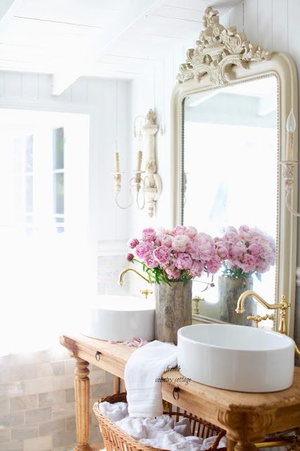 Simple Summer Bathroom Refresh |  Home decor styles, modern.