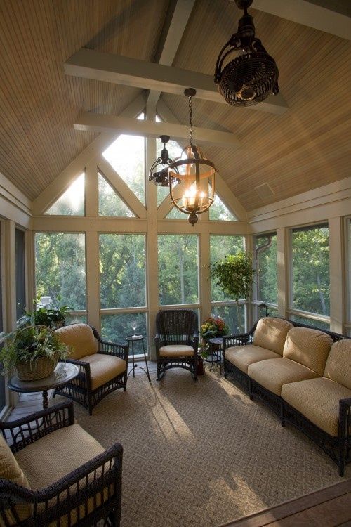 28 Dreamy Attic Sunroom Design Ideas |  Screened porch designs.