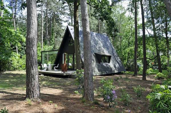 Tent-shaped houses: dmvA A-Framed Hou