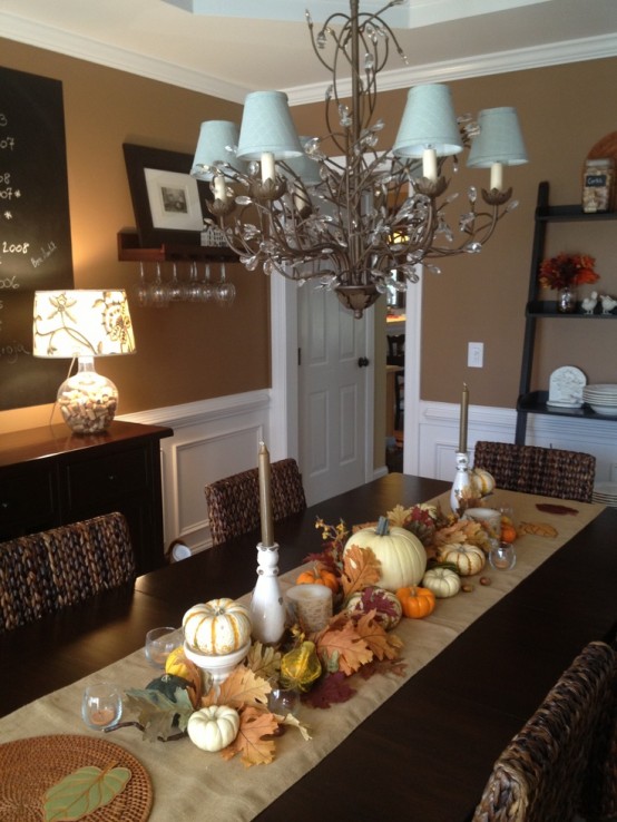51 Beautiful and Cozy Fall Dining Room Decorating Ideas - DigsDi