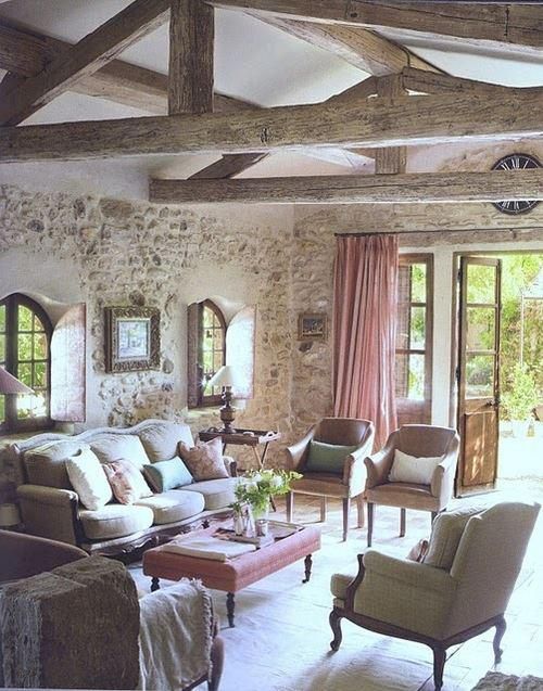 34 Adorable and Romantic Living Rooms in Provence |  Salon Campagnard.