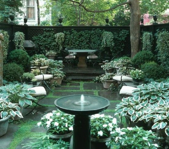 26 Beautiful Townhouse Courtyard Garden Designs |  DigsDigs.