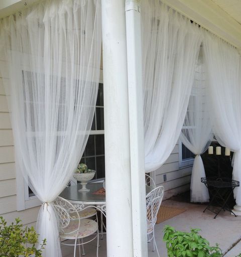 40 Cute and Practical Outdoor Mosquito Net Ideas |  Screened.