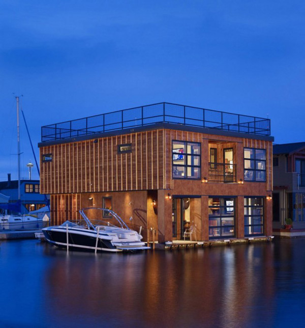 Floating lake house, boat-inspired livi