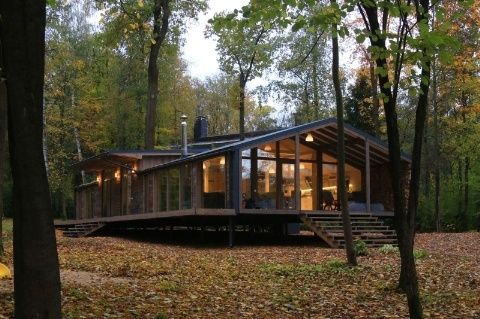 This prefabricated cabin was made in 10 days for only $80,000|  built modern .
