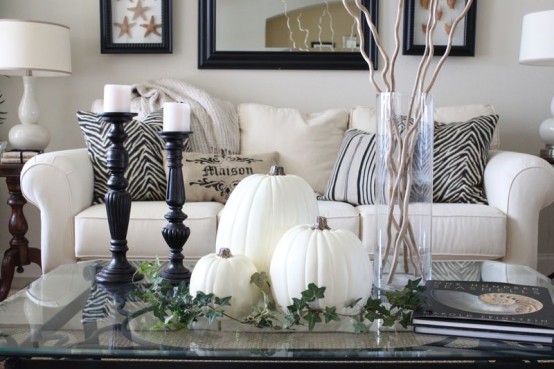 61 Exquisite White Autumn Decorating Ideas - DigsDi