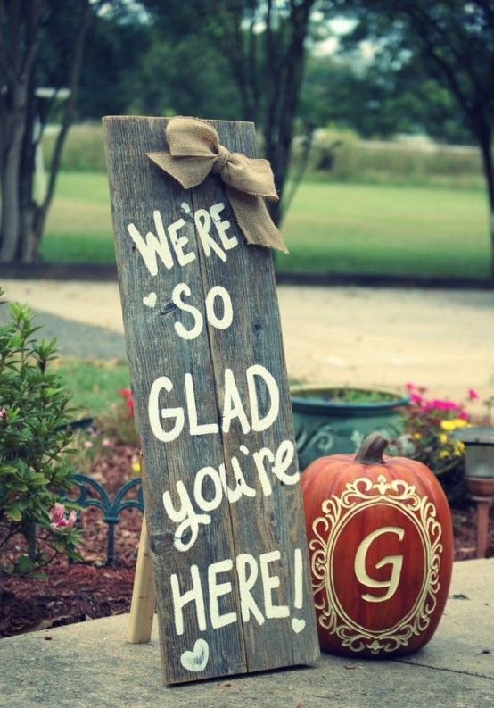 Creative and Cute Fall Signs for Welcoming Fall |  porch sign.