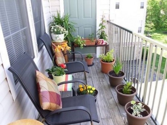awesome-spring-balcony-decor-ideas-7-554x415 - Home Architecture.