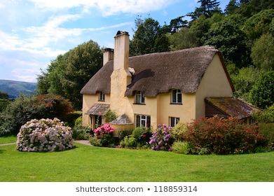 Traditional English Cottage Images, Stock Photos & Vectors.