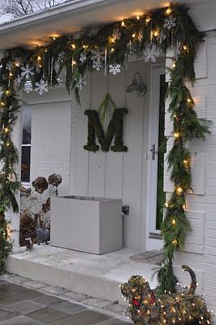 26 Super Cool Outdoor Decorating Ideas With Christmas Lights |  decor, i