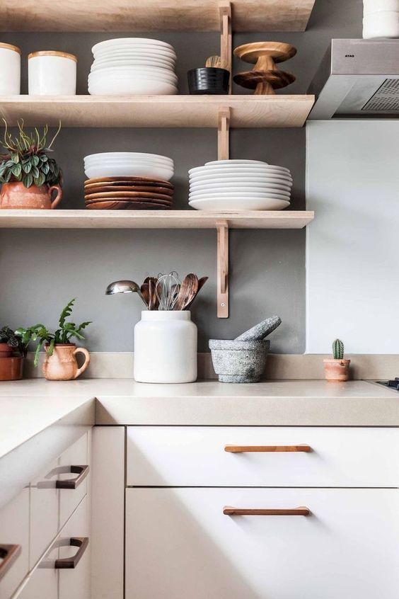 Modern Kitchen Decor: These copper accents give us life.