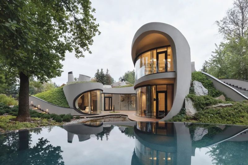 Organic Meets Futuristic Architectural Design: House in the Countryside