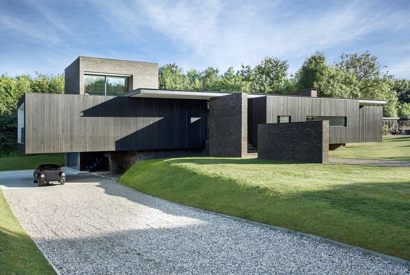 Contemporary geometric house