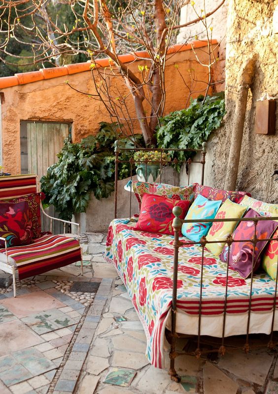 Outdoor day beds for siestas