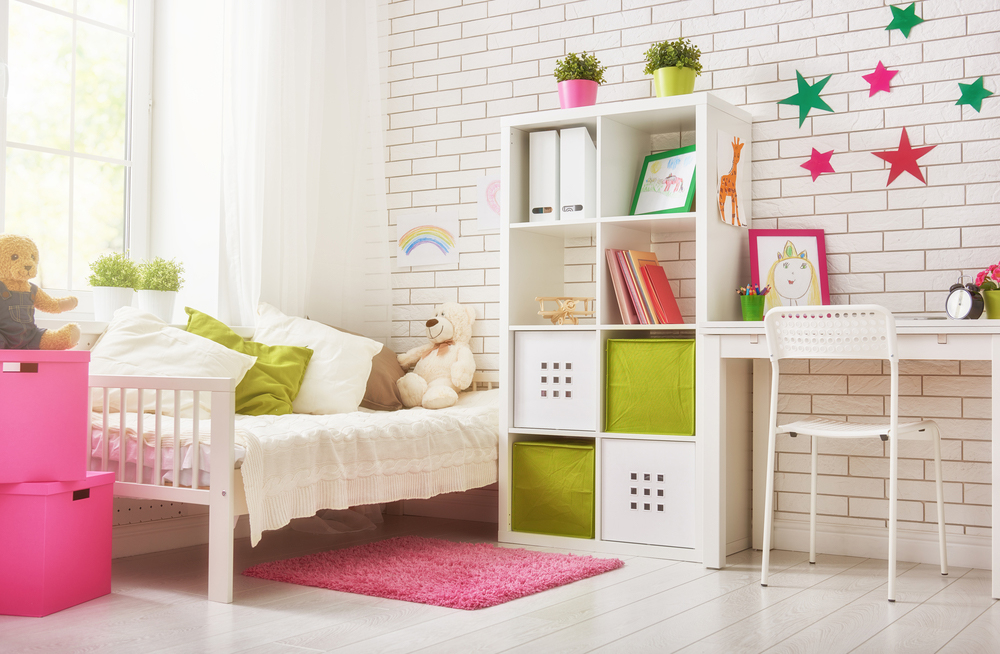 Decorate organize children’s room