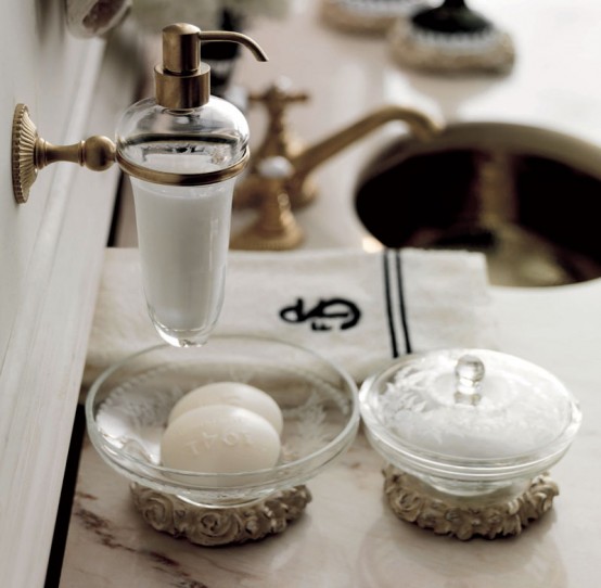 Fascinating and luxurious bathroom accessories from Savio Firmino