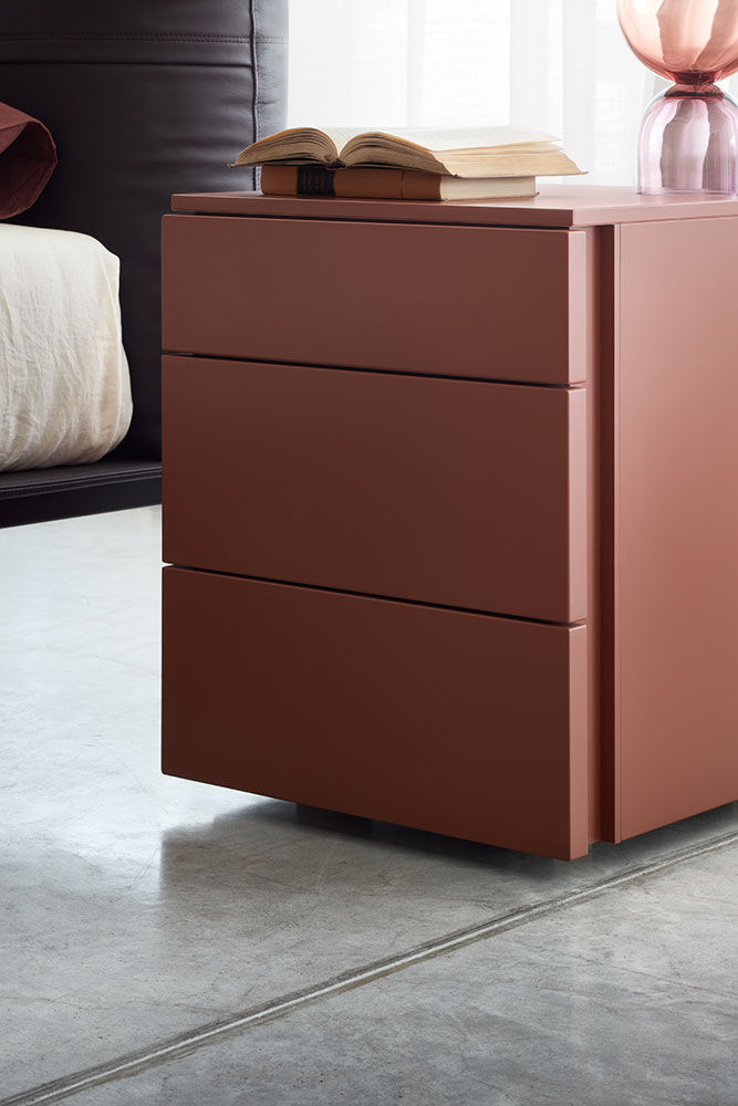 Minimalist bedside table and chest of drawers Flin by Lema